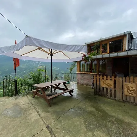Cambasi Dag Evi Dağ evi
