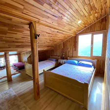 Cambasi Dag Evi Dağ evi